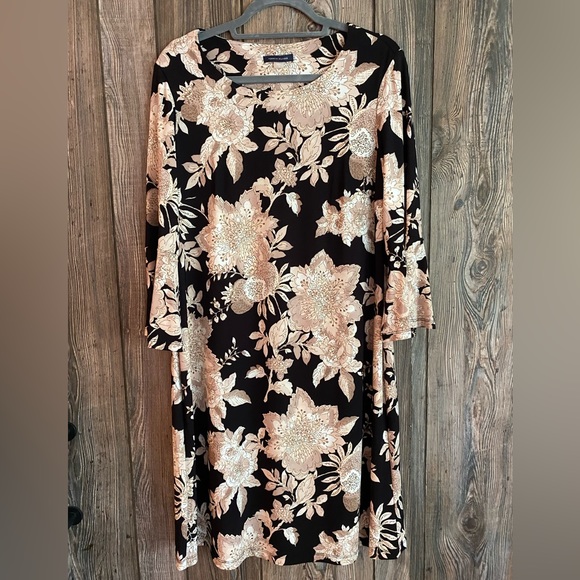 Tommy Hilfiger Black Floral print 3/4 flared sleeve size 12 - Picture 1 of 7